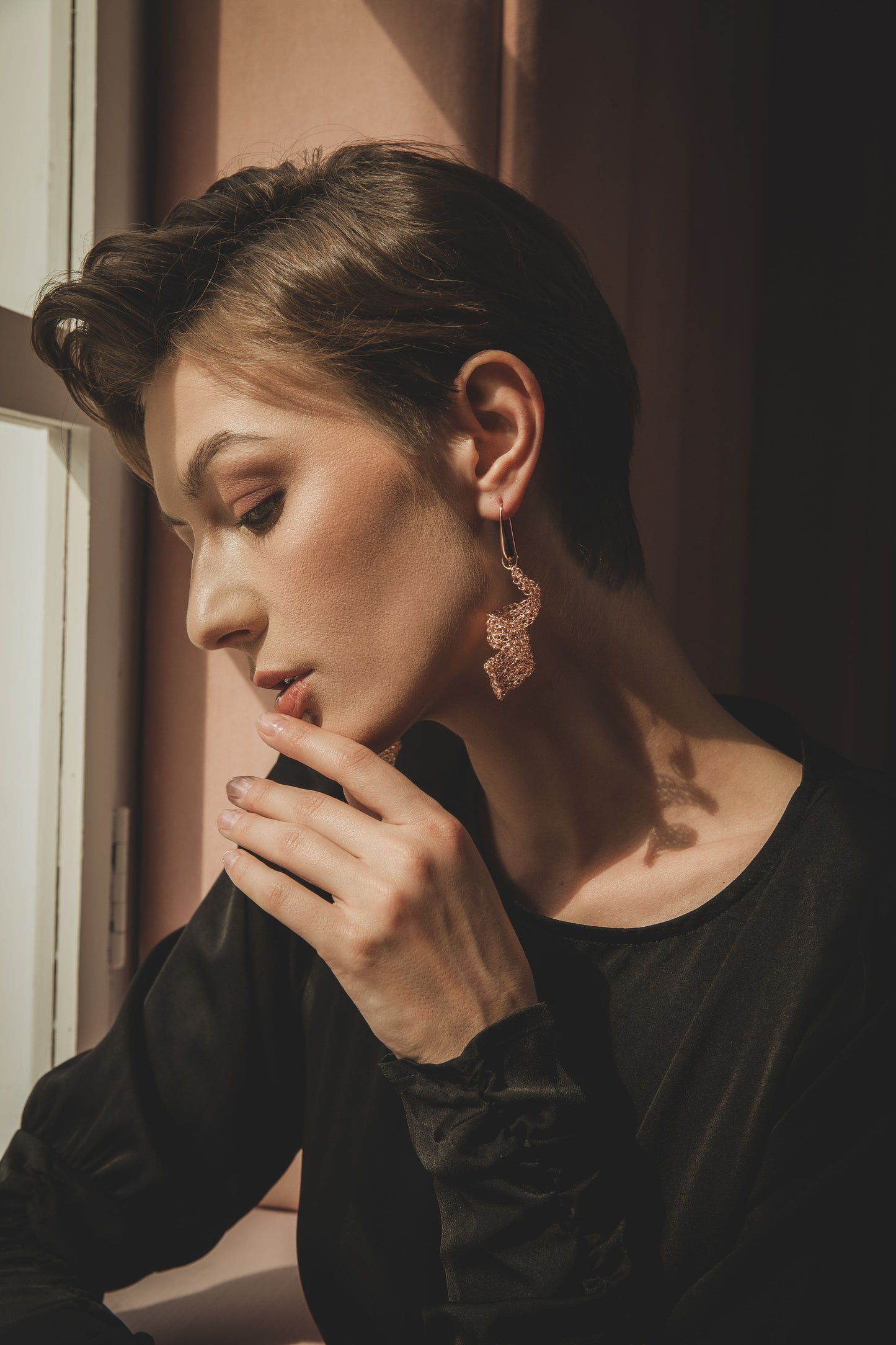 Chasing Light Series - Rose Gold Wave Earrings