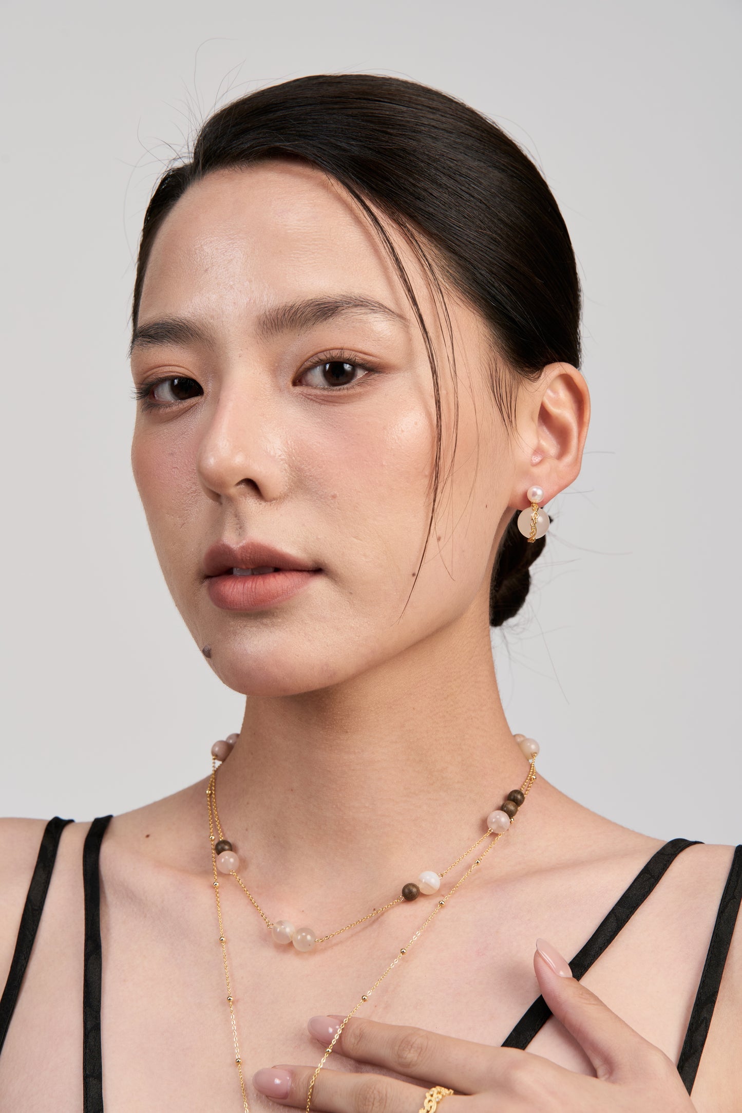 Vine-Set Drop Earrings · Soft Gold