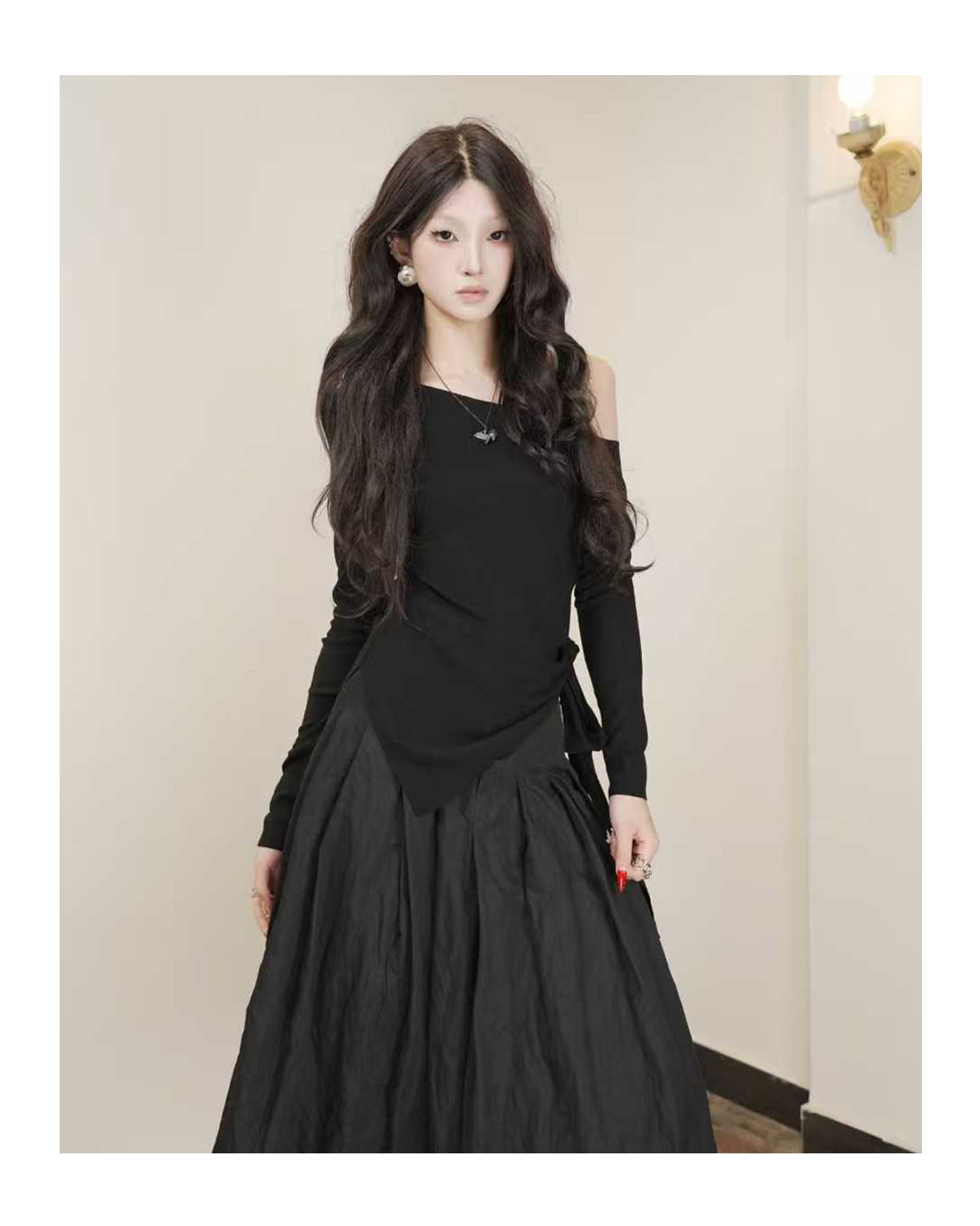 Wide-Leg Pleated Pants