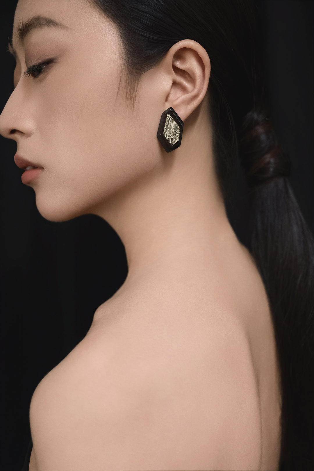Light Geometry Multi Facet Ear Stud Ebony Silver