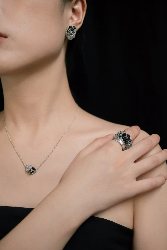 Crystal Dome Dazzling Light Trace Ring Silver