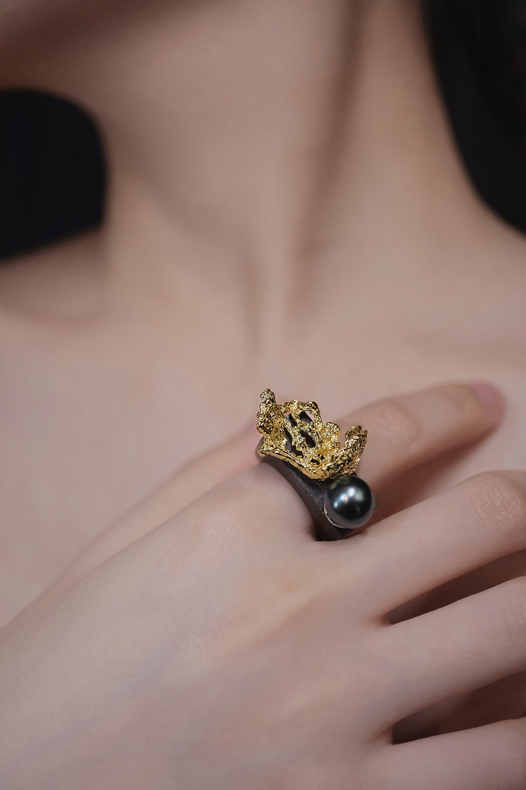 Ember Wing Rebirth Tahitian Pearl Ebony Ring Gold