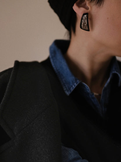 Li Realm Moon Ebony Boat Shadow Earring Ebony Ear Stud Silver Antiqued