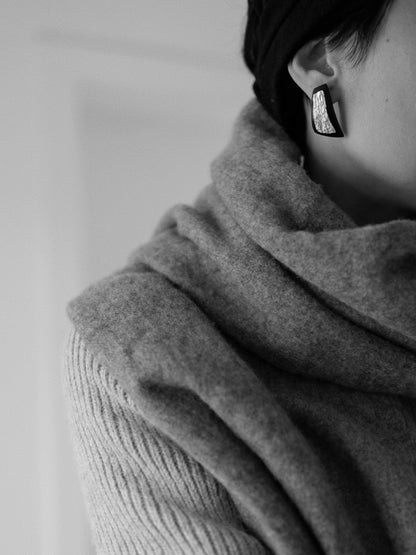 Li Realm Moon Ebony Boat Shadow Earring Ebony Ear Stud Silver Palladium Plated