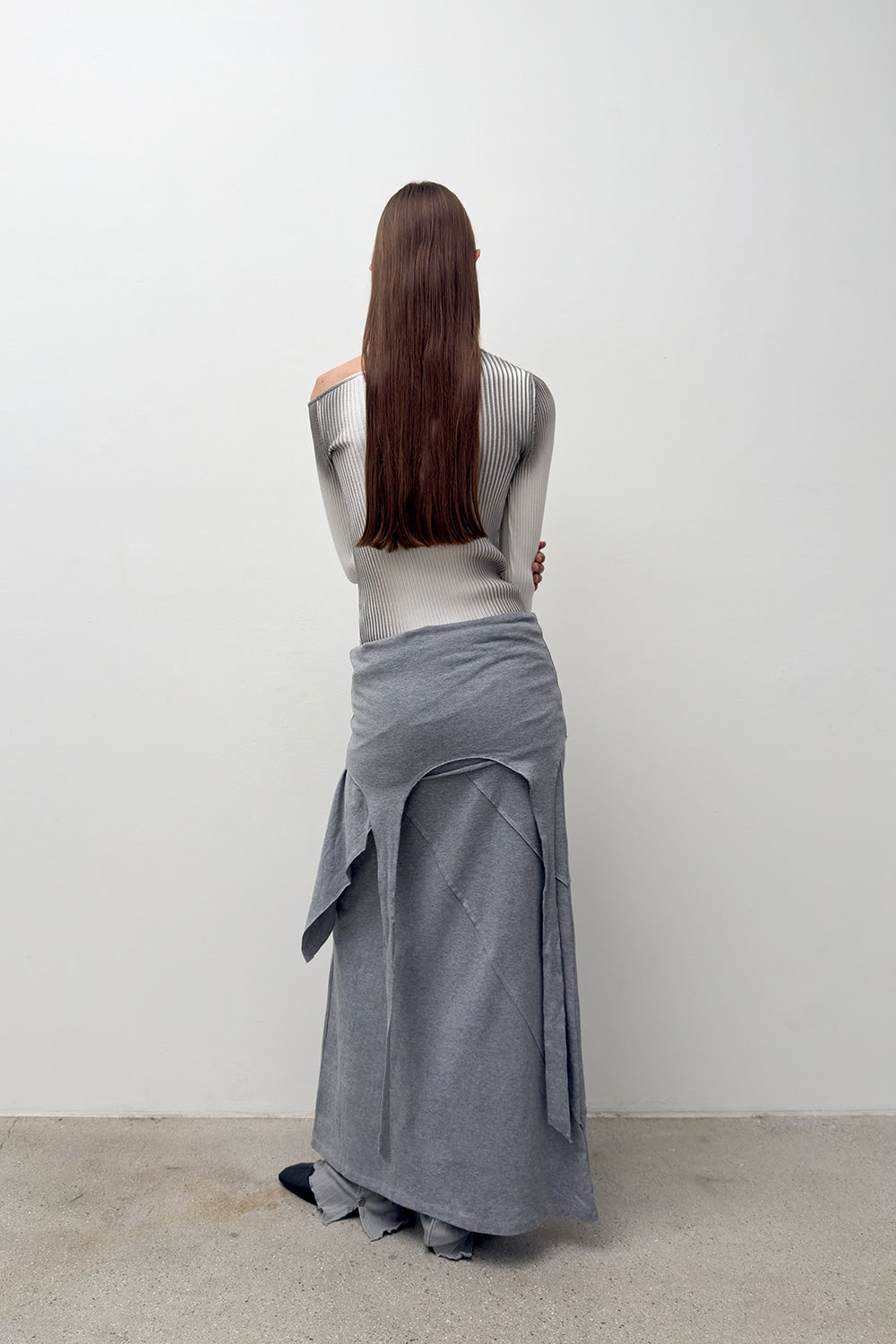 ONE OFF SHOULDER SPRAY KNIT GREY