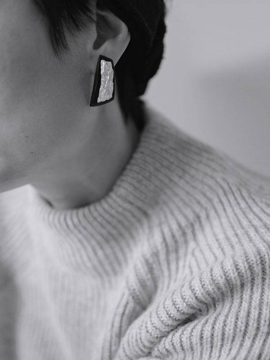 Li Realm Moon Ebony Boat Shadow Earring Ebony Ear Stud Silver Palladium Plated