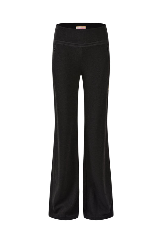 “Comfort Zone” Black