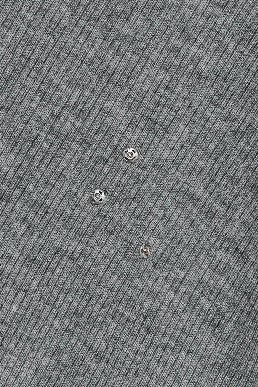 SLIM RIBBED SNAP KNIT