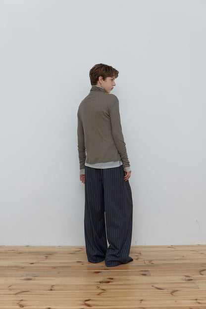 BASIC TURTLE NECK TOP LIGHT KHAKI