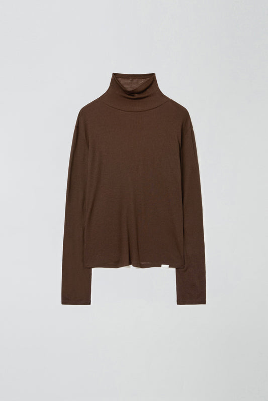 BASIC TURTLE NECK TOP LIGHT BROWN
