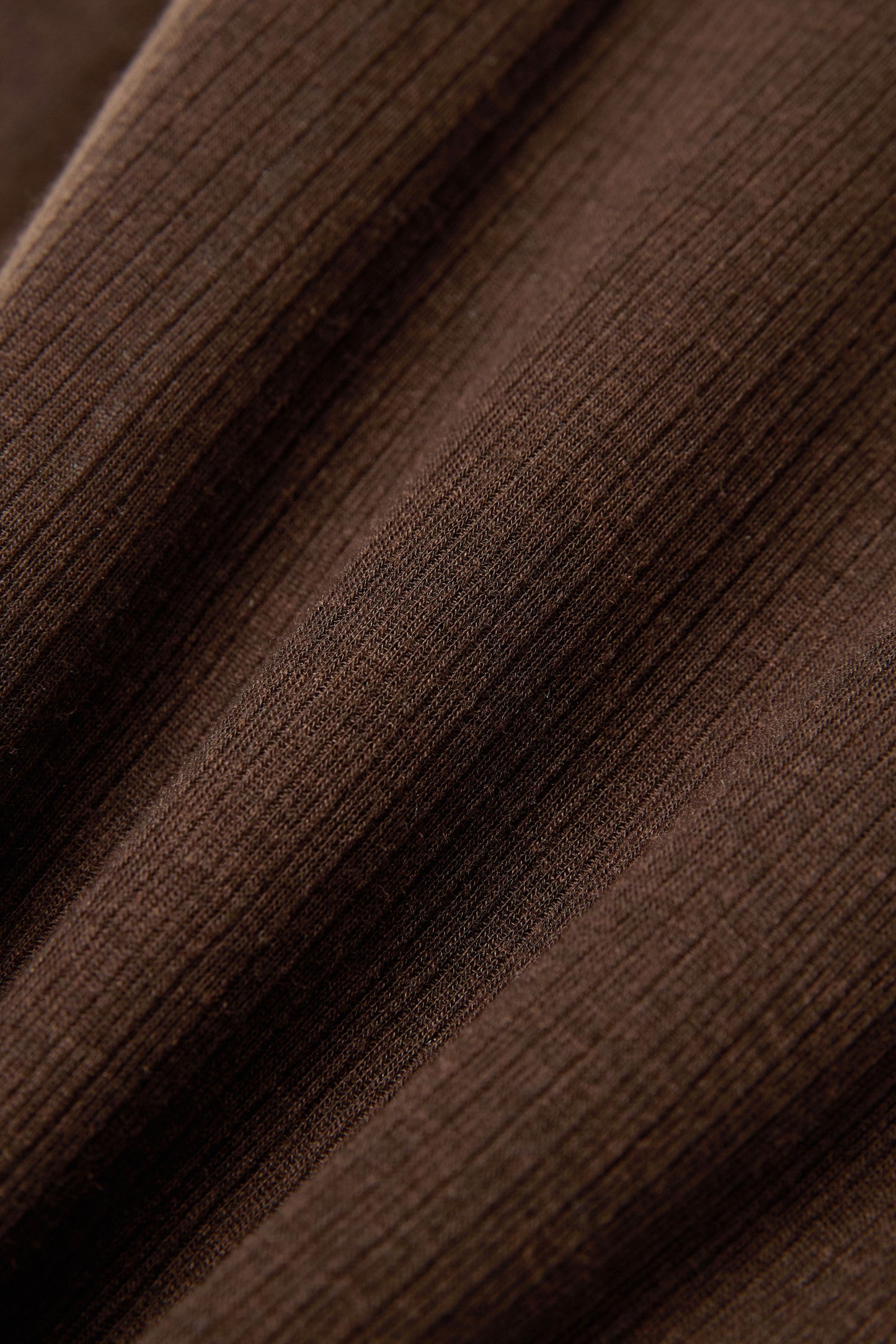 BASIC TURTLE NECK TOP LIGHT BROWN