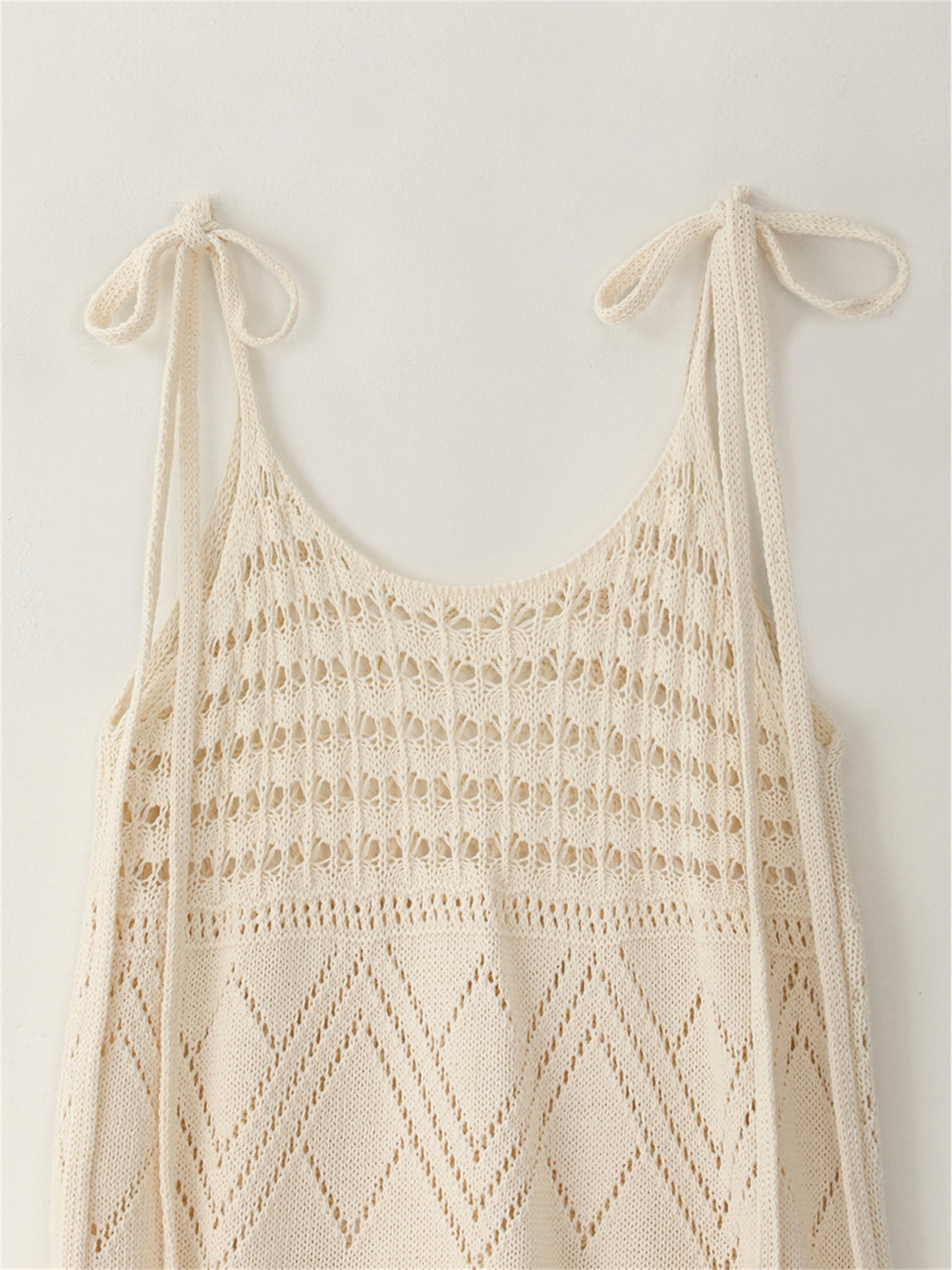 CROCHET SLEEVELESS SWEATER