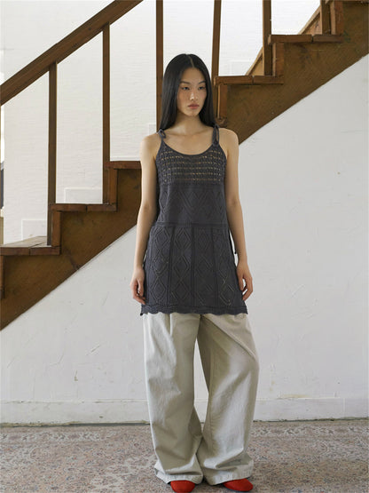 CROCHET SLEEVELESS SWEATER