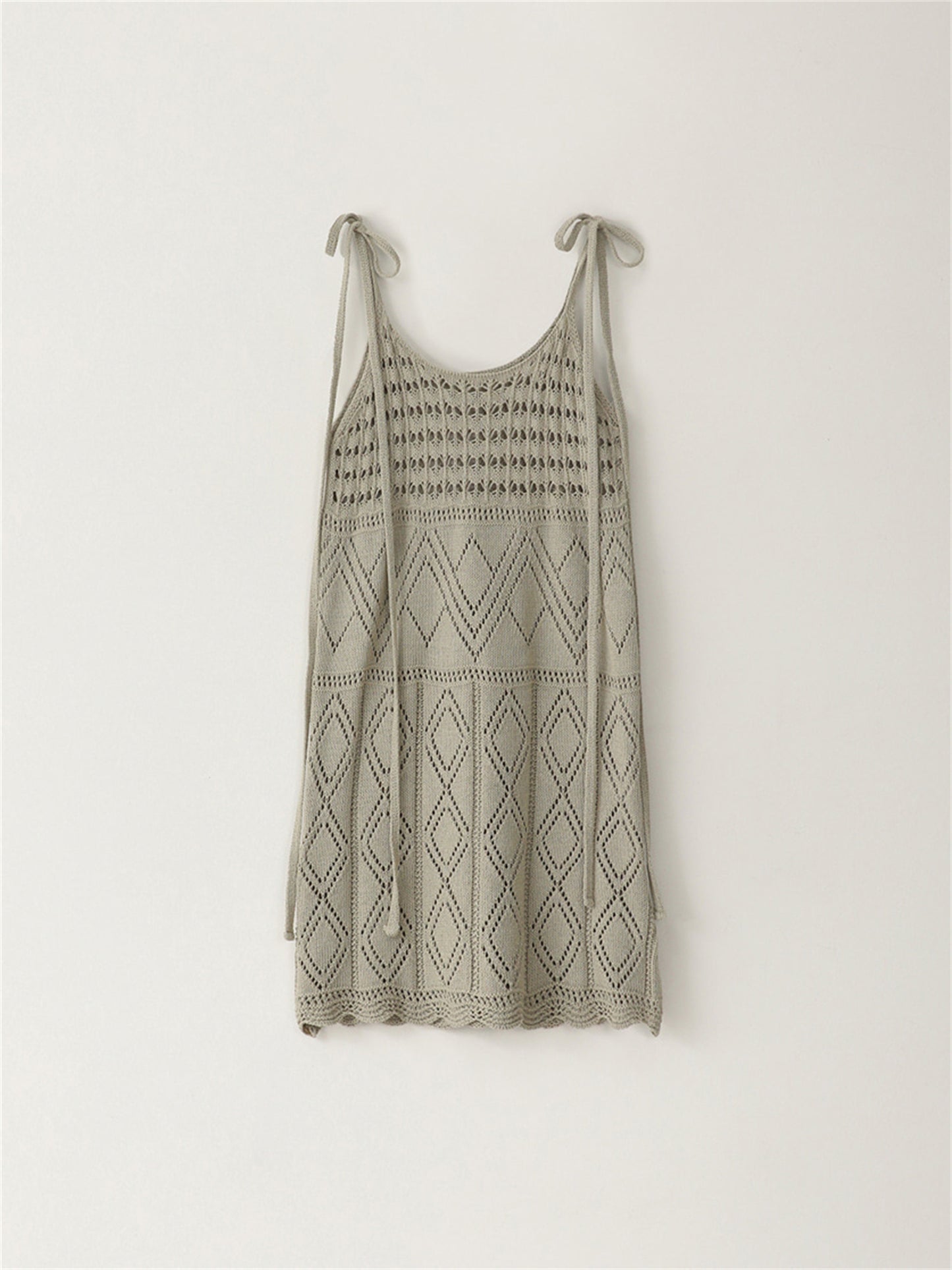 CROCHET SLEEVELESS SWEATER