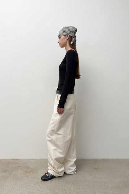 CURVED STURDY TROUSERS