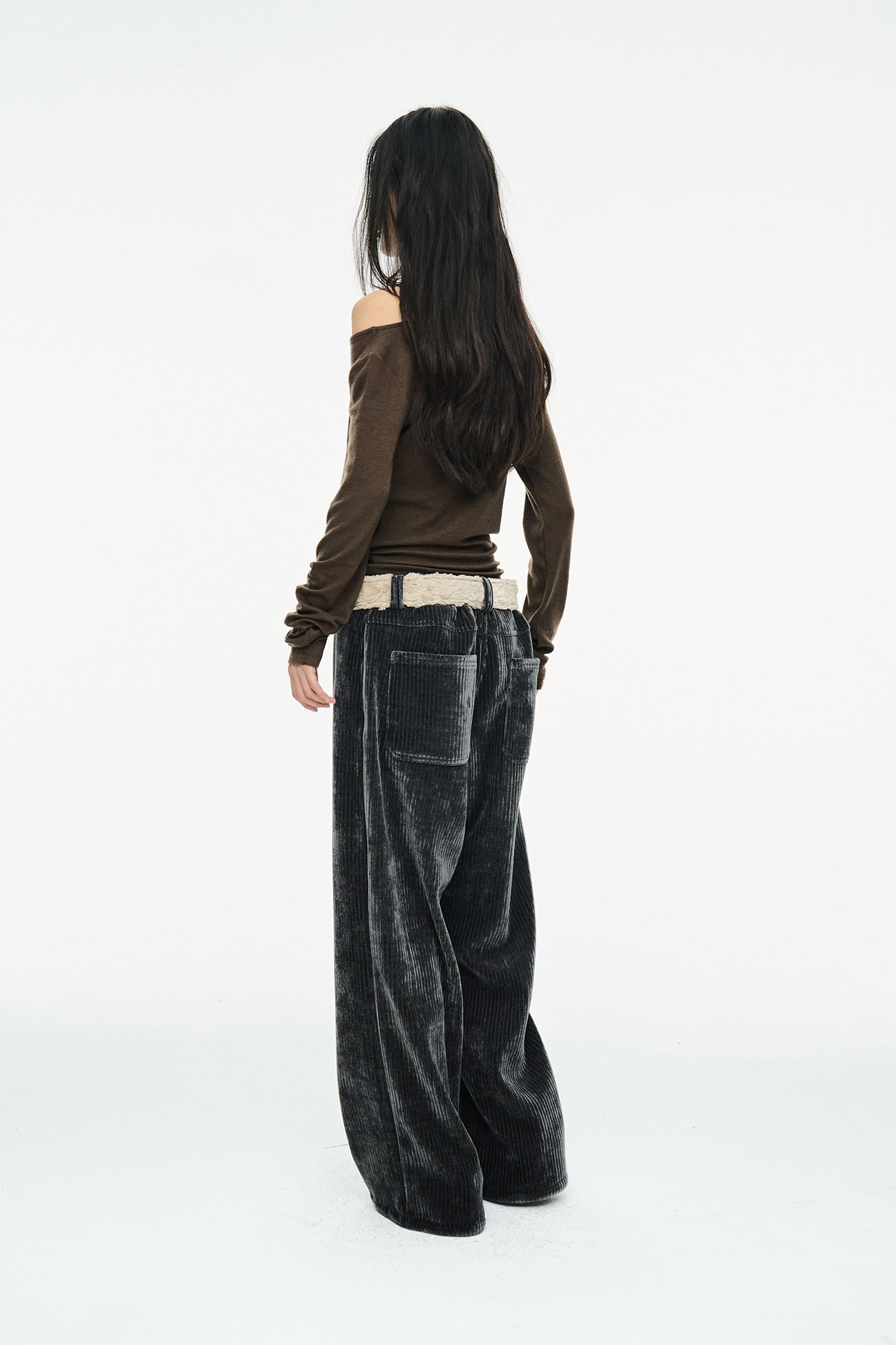 LAYERED HALTER TOP / BROWN