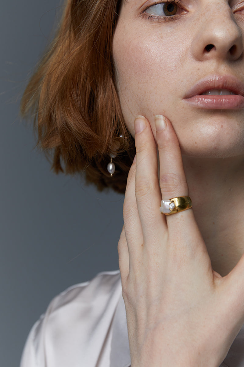 ANDROMEDA-Claw Set Pearl Ring