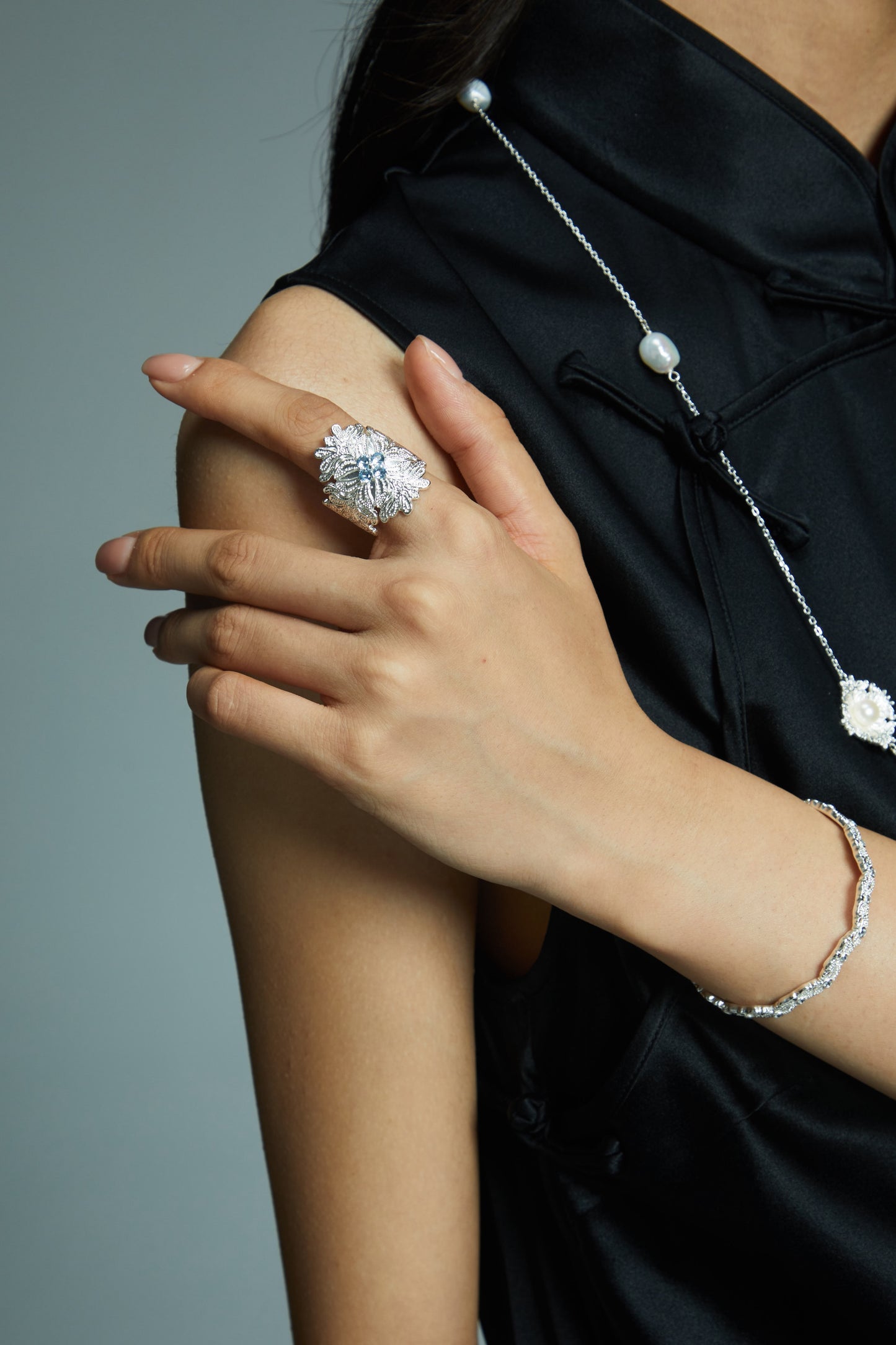 Bloom Lace Wide Ring - Spinel