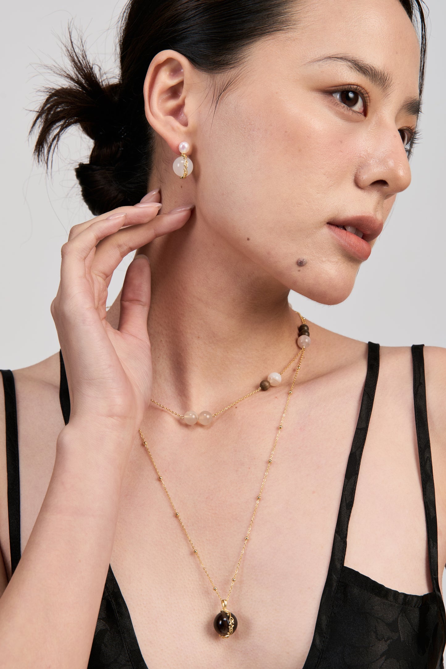 Vine-Set Drop Earrings · Soft Gold