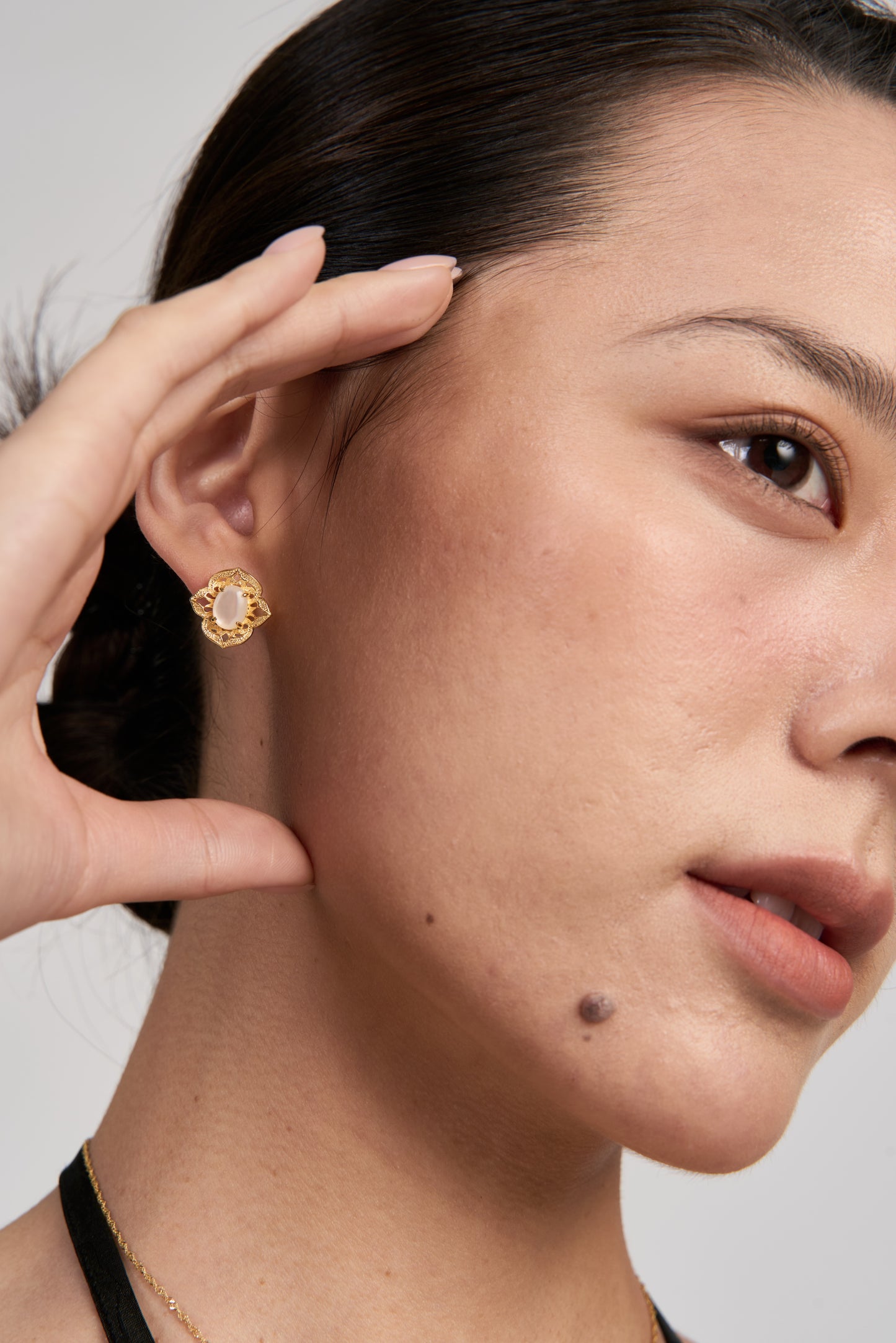Woven Light Stud Earrings (Gold)