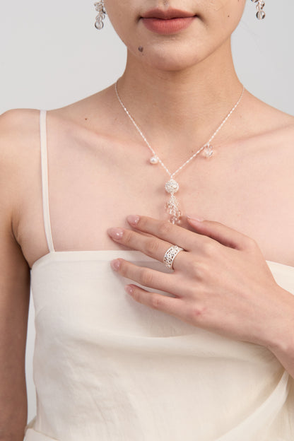 Embossed Vine Lace Ring