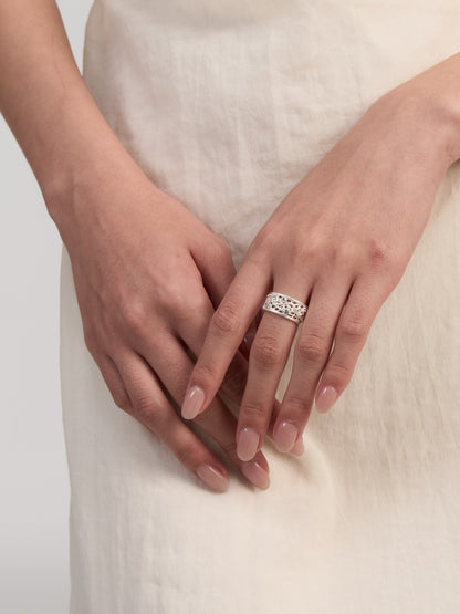 Embossed Vine Lace Ring