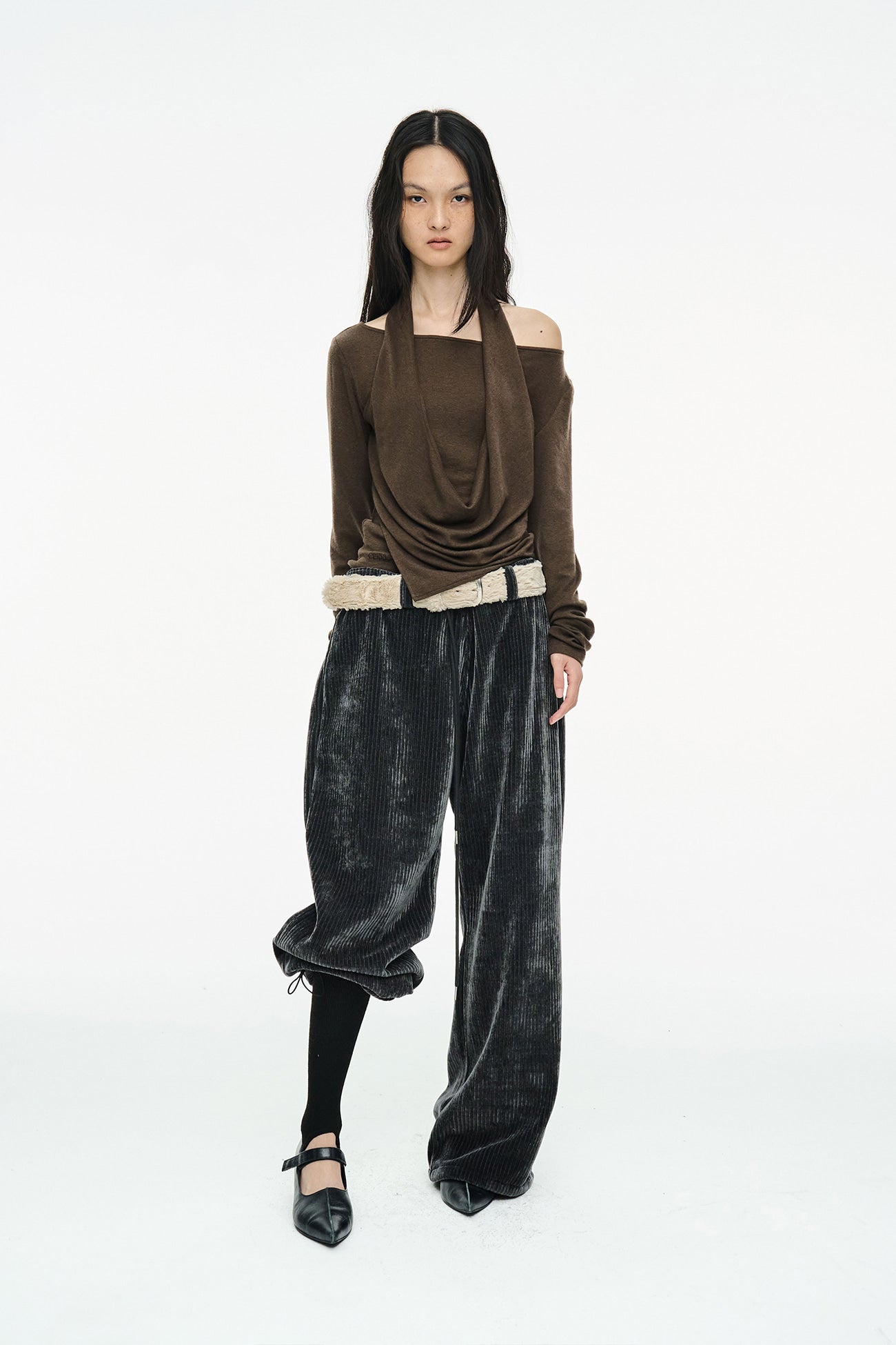 LAYERED HALTER TOP / BROWN