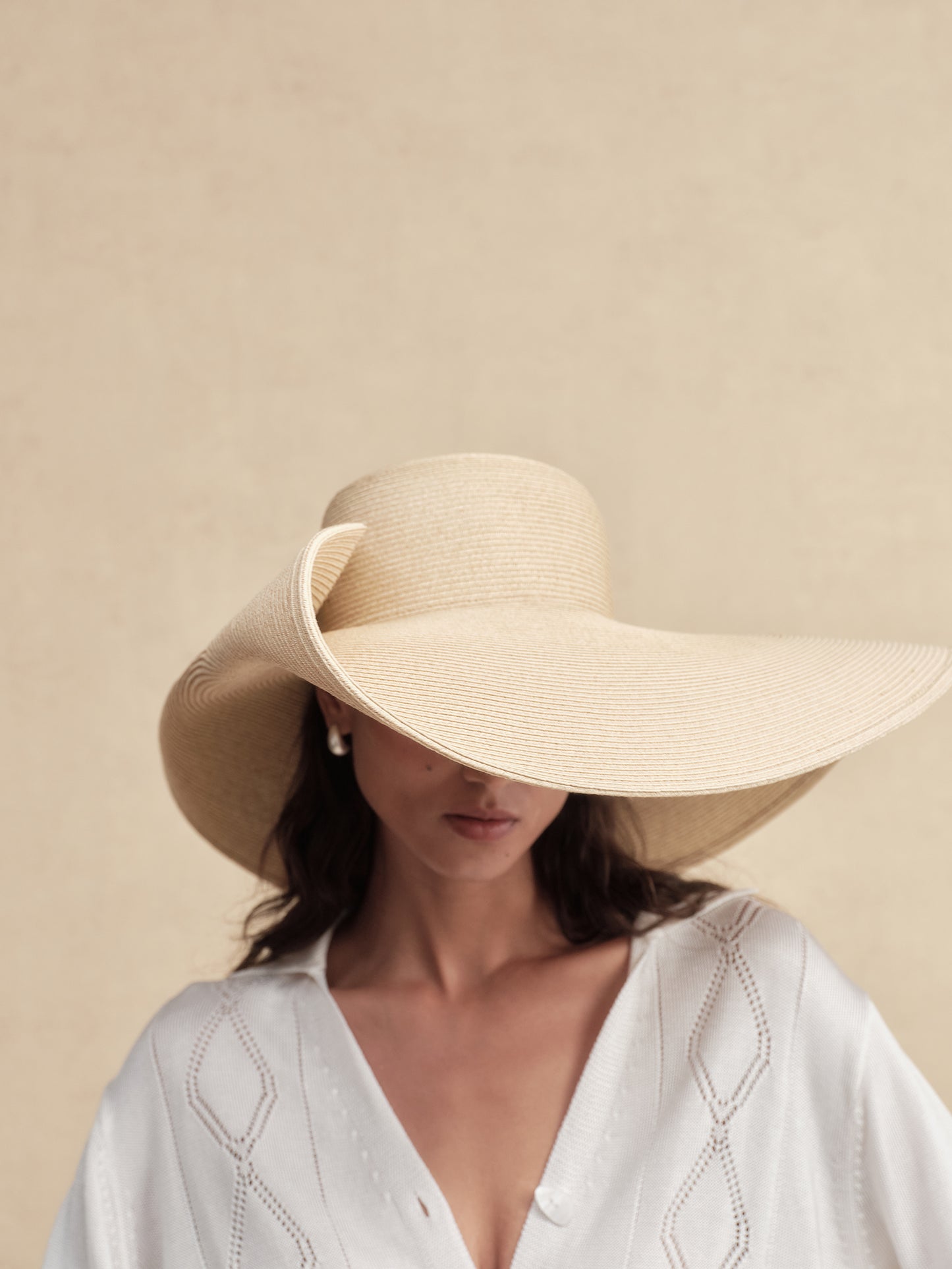 Streamlined Oversized Wide Brim Sun Hat