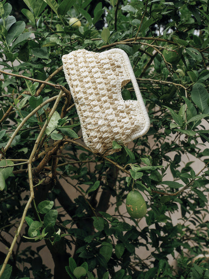Cloud-shaped Straw Clutch Bag