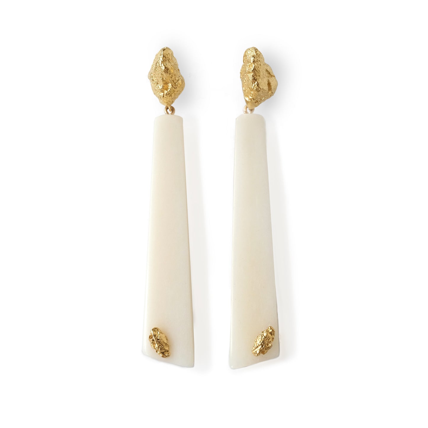 Li Realm Cloud Stream Plain White Glaze Ox Bone Earring Gold
