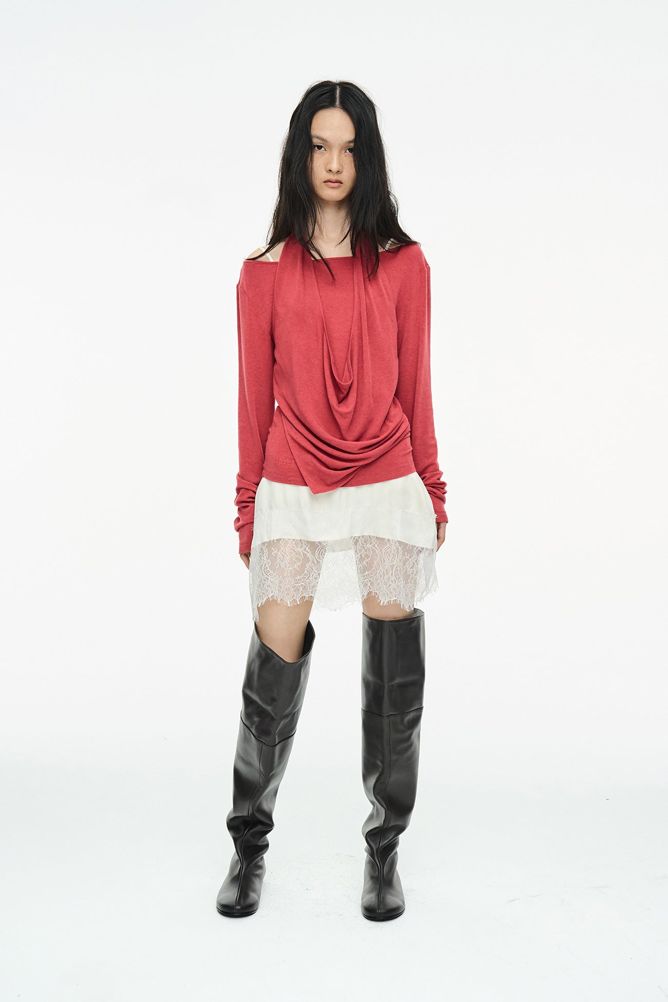 LAYERED HALTER TOP / RED