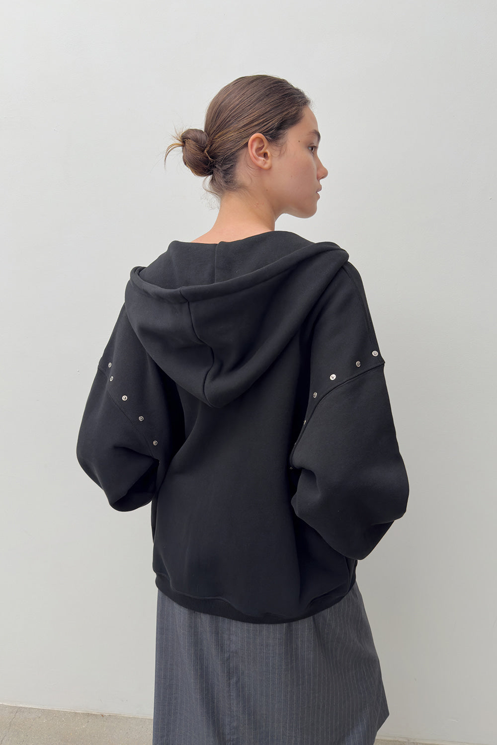 HARDWARE EMBELLISHED HOODIE BLACK