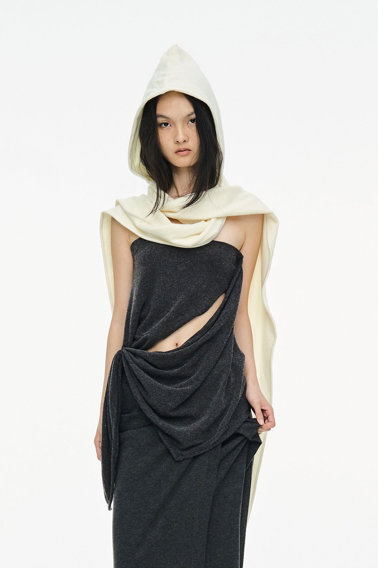 LAYERED FLARE TOP / CHARCOAL