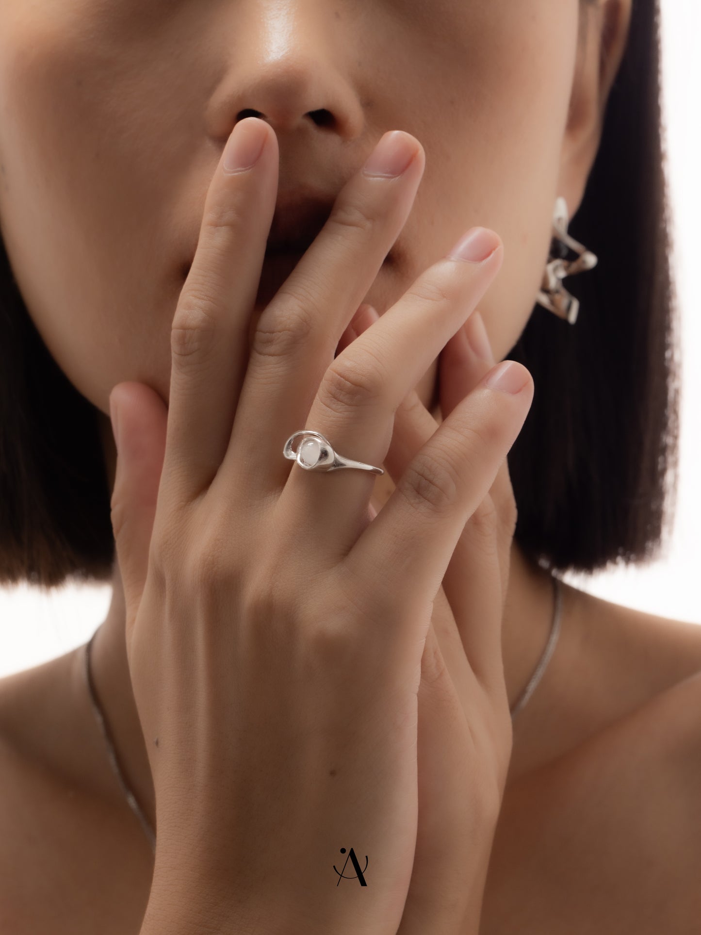 Ephemeral Ring II (Black Agate)