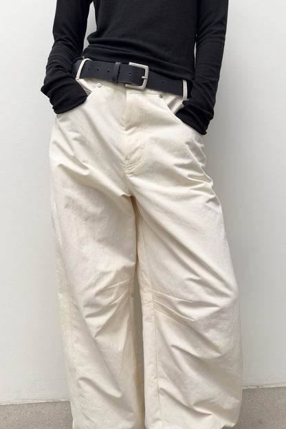 CURVED STURDY TROUSERS