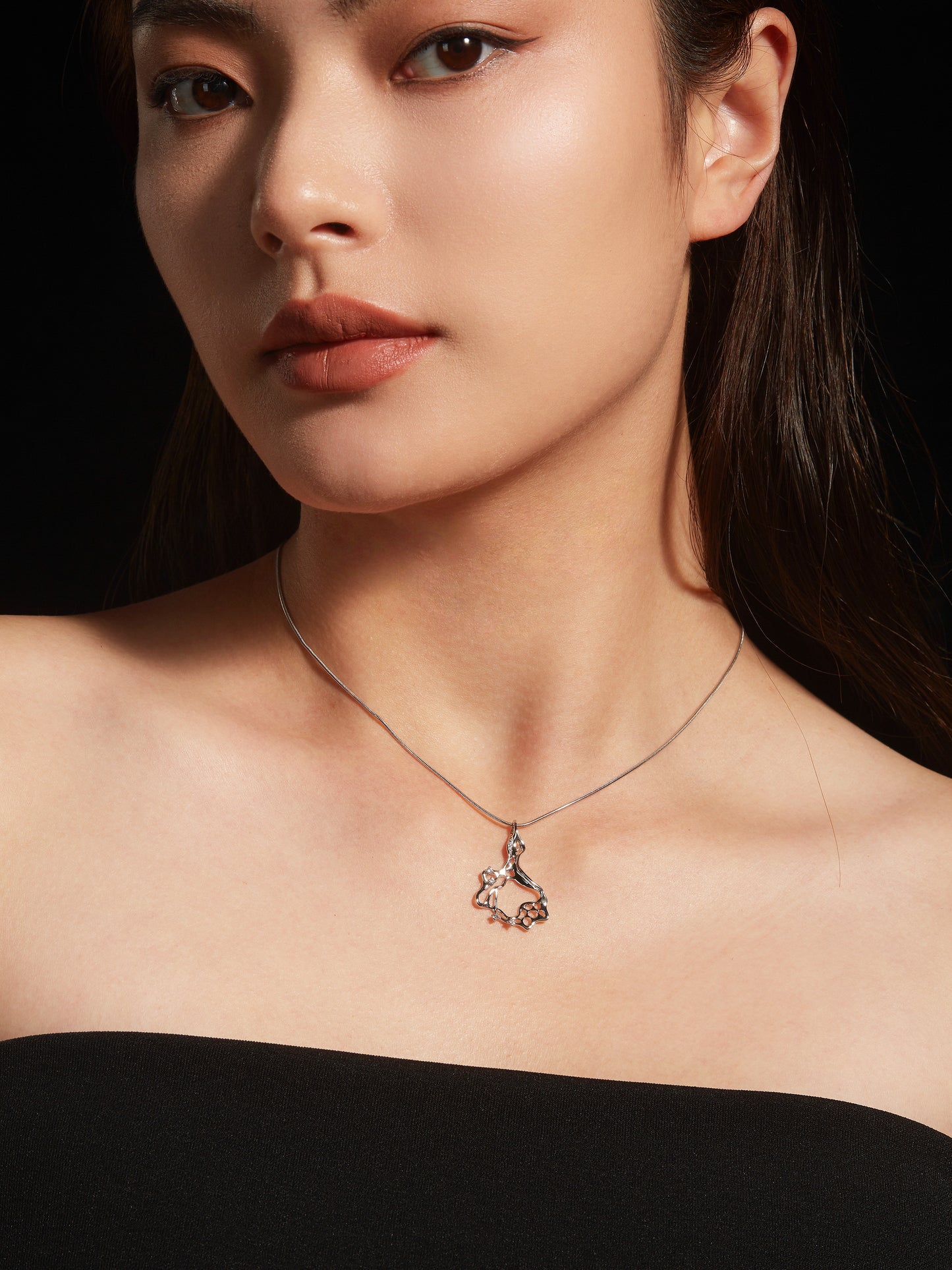 Hollow-out Irregular Pendant | S925 Sterling Silver