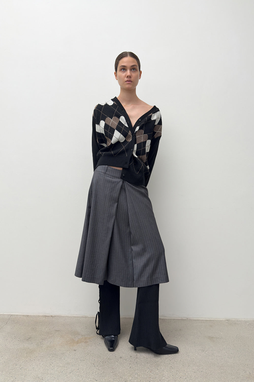 LOW RISE MIDI SKIRT GREY