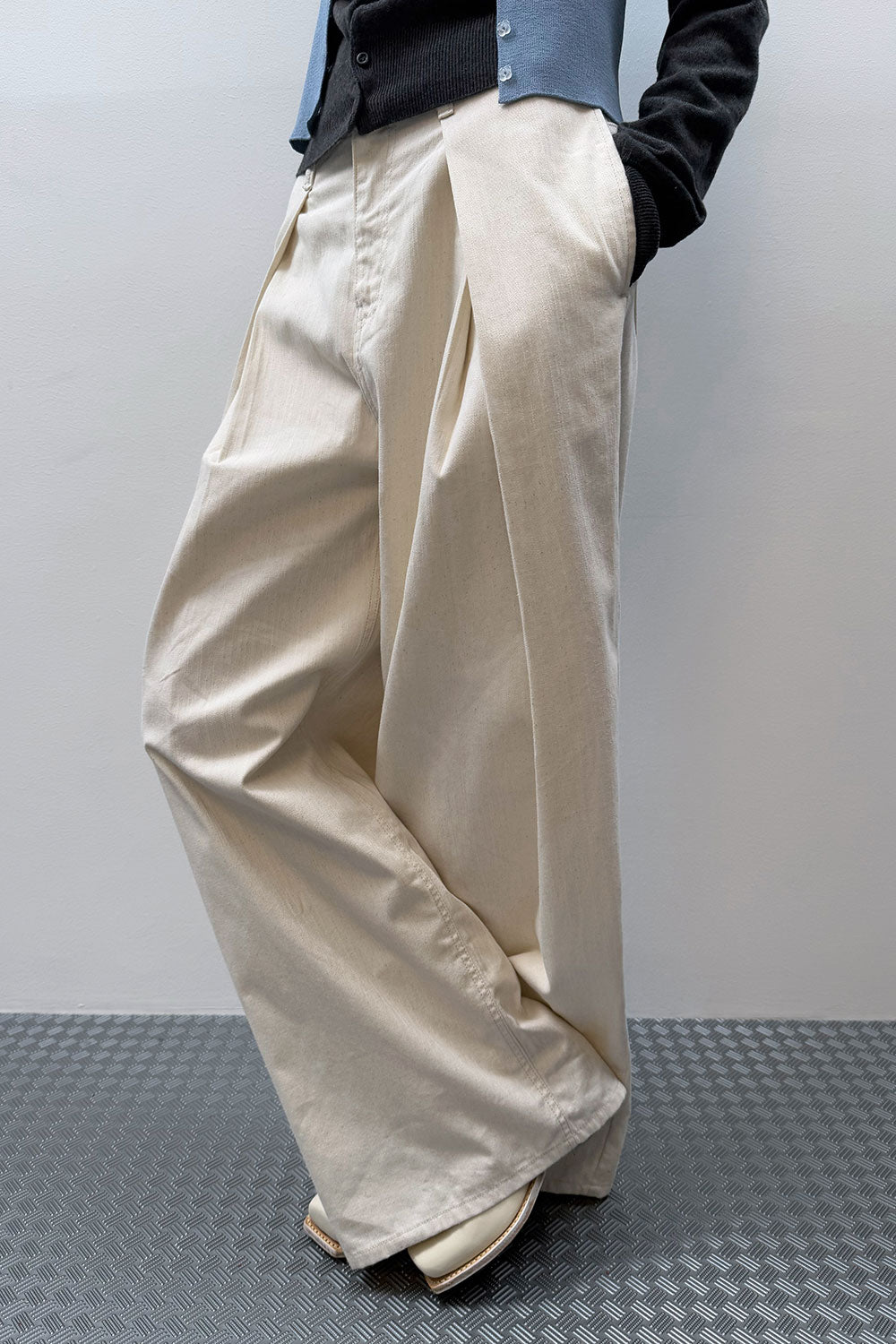 RELAXED WIDE DENIM PANTS