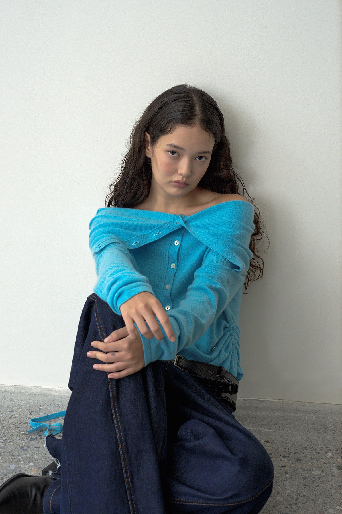 Off-Shoulder Folded Collar Cardigan (Cashmere100%)