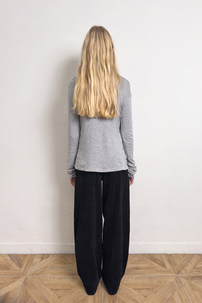 DIAGONAL BUTTON SLIT TOP-GREY