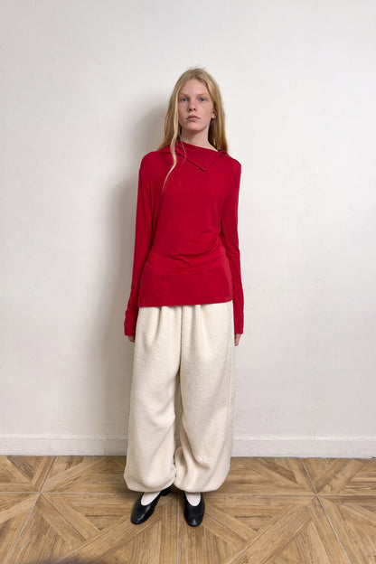 DIAGONAL BUTTON SLIT TOP-RED