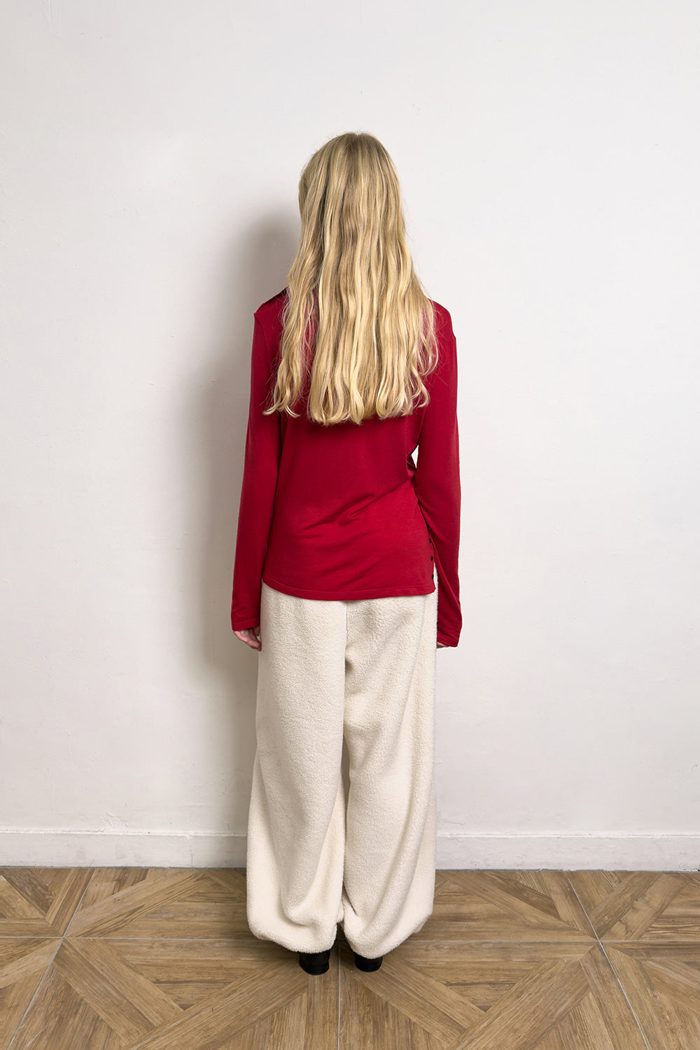 DIAGONAL BUTTON SLIT TOP-RED