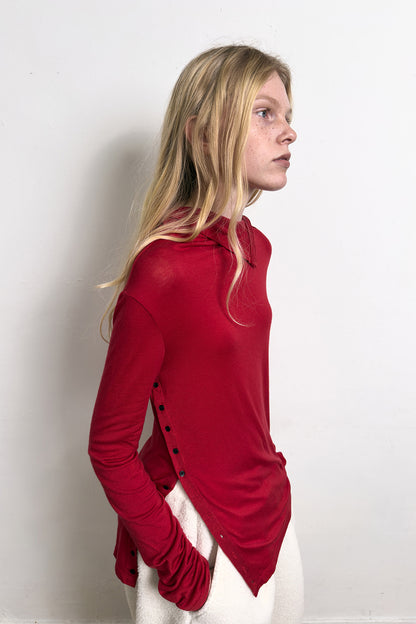 DIAGONAL BUTTON SLIT TOP-RED