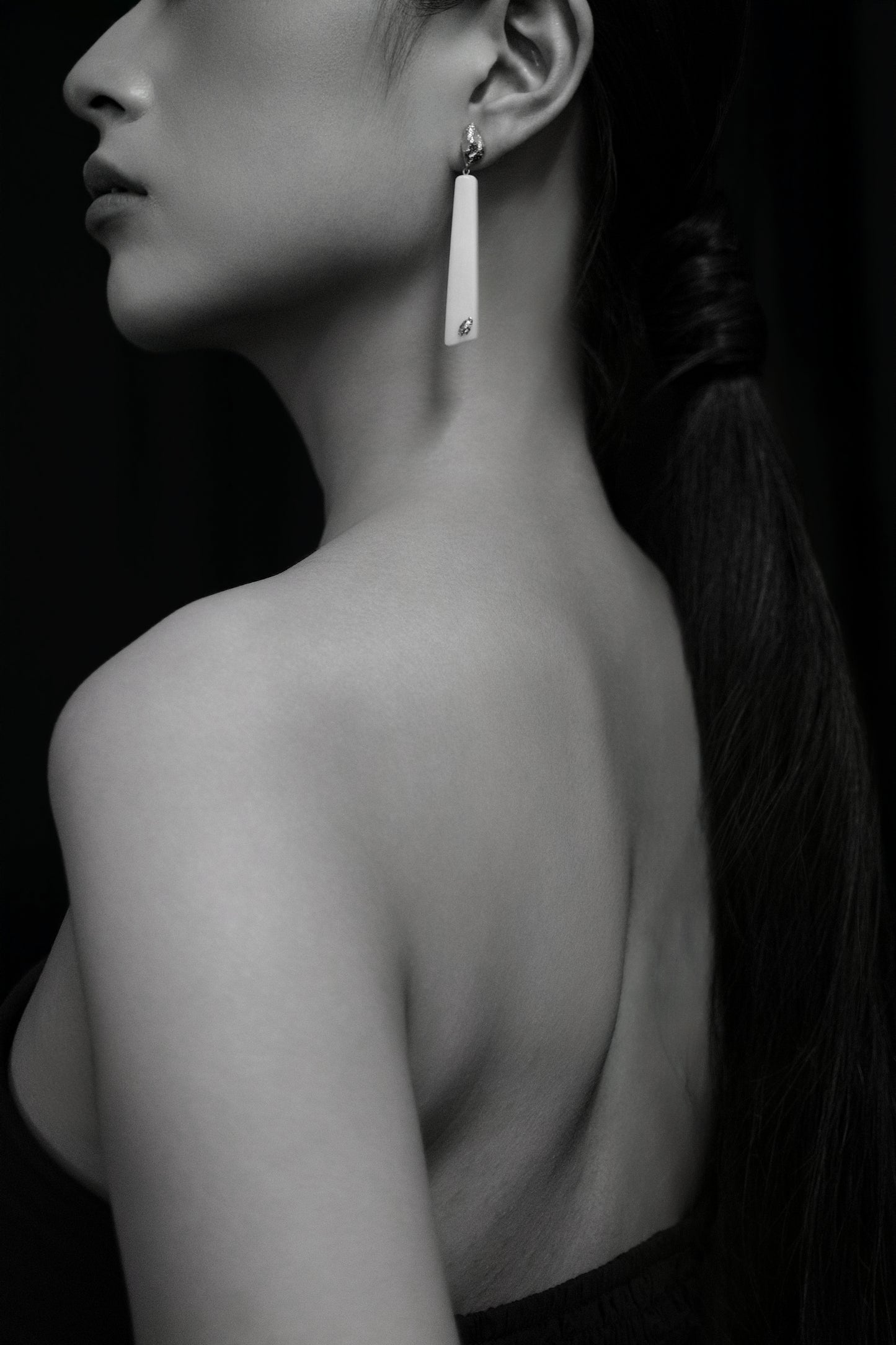 Li Realm Cloud Stream Plain White Glaze Ox Bone Earring Silver