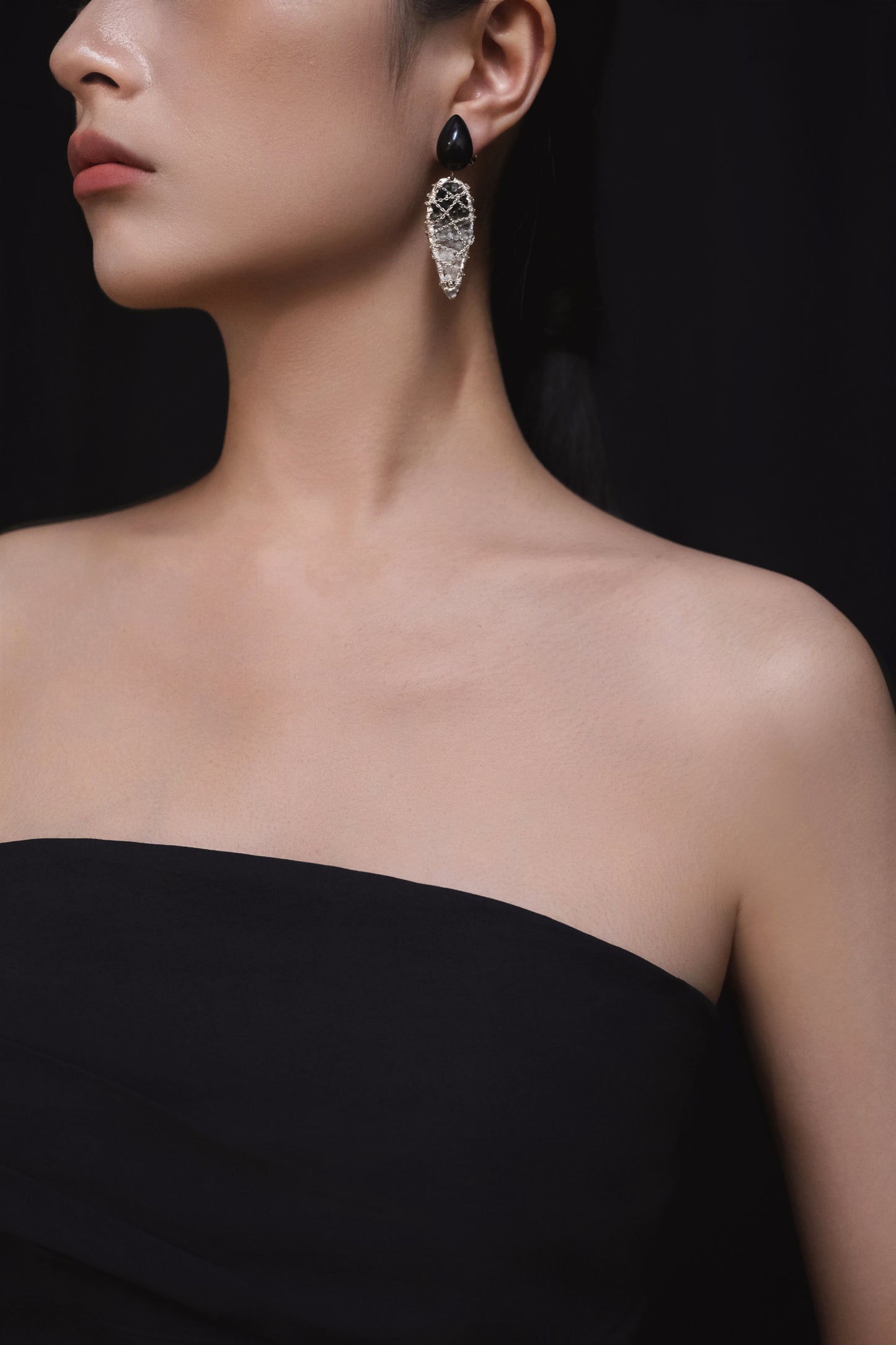 Li Realm Crystal Dome Dazzling Light Trace Large Earring Silver