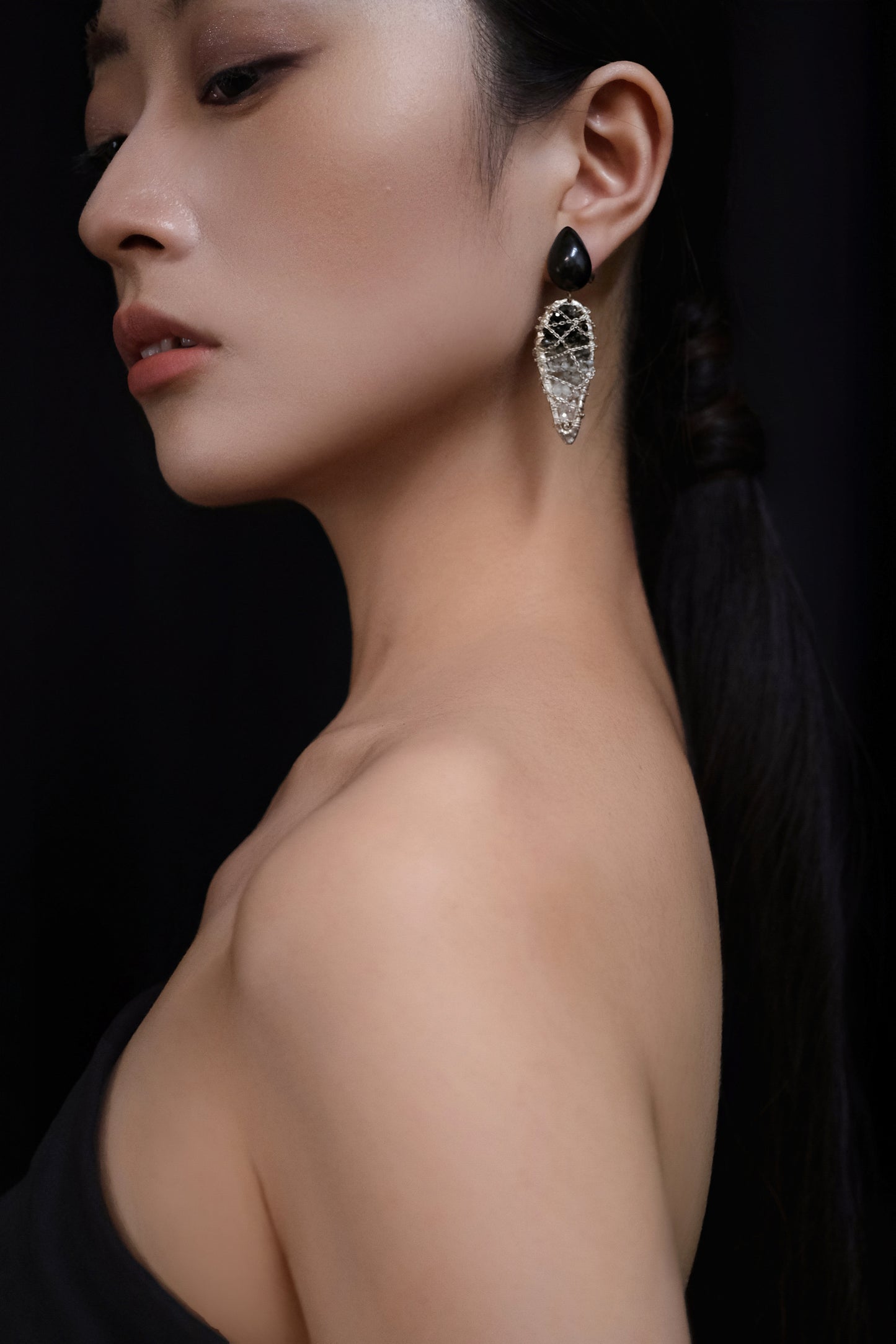 Li Realm Crystal Dome Dazzling Light Trace Large Earring Silver