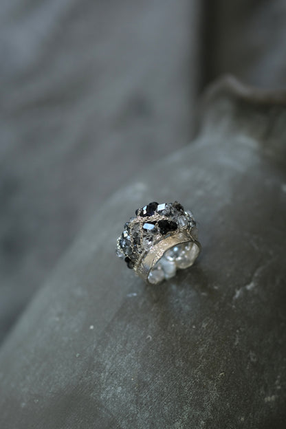 Crystal Dome Dazzling Light Trace Ring Silver