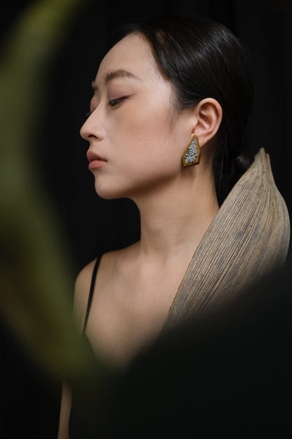 Refracted Light Asymmetric Large Ear Stud Golden Nanmu Wood Antiqued