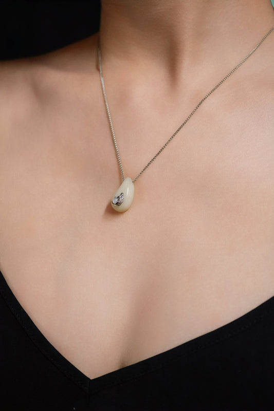 Li Realm Whispering Unending Ox Bone Pendant Collarbone Chain