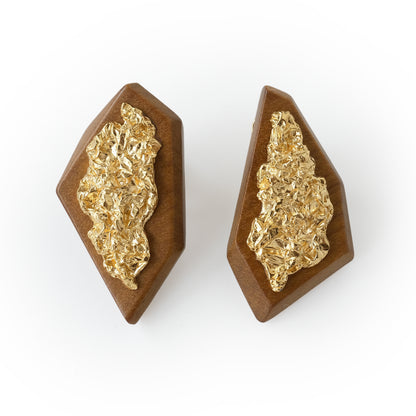 Refracted Light Asymmetric Large Ear Stud Golden Nanmu Wood Gold